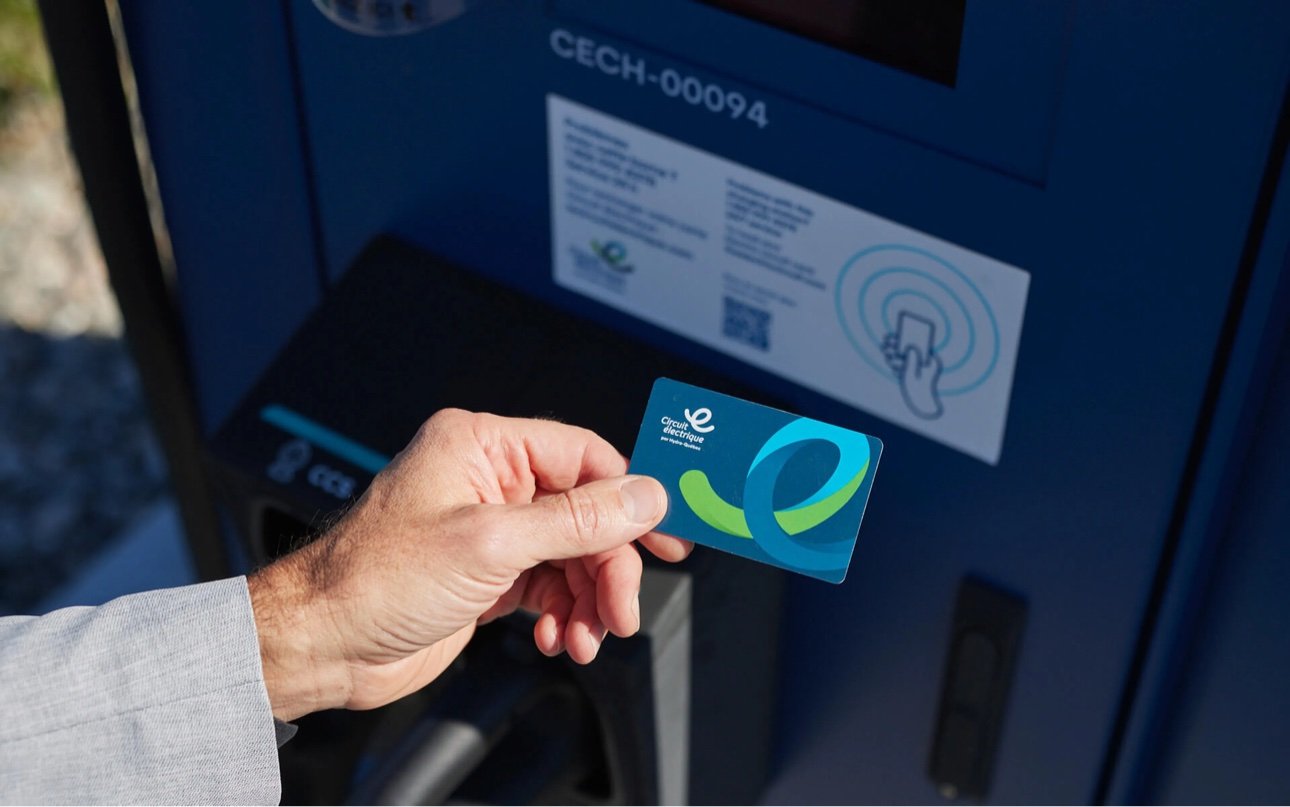 Carte d'accès pour borne de recharge connectée